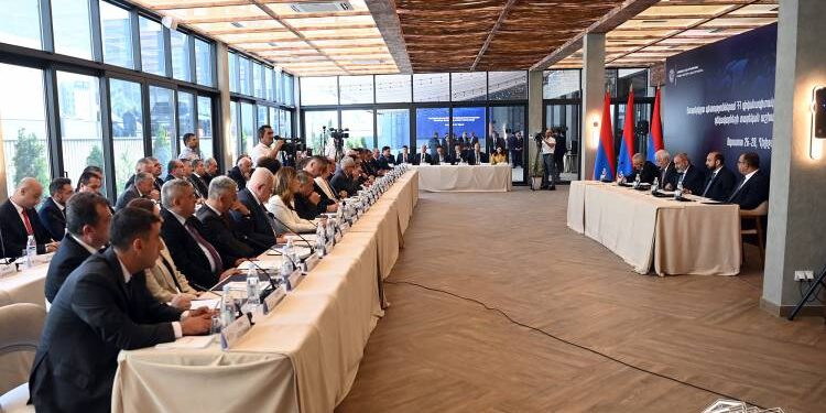 Առաջիկայում դեսպանների փոփոխություն կլինի․ ոմանք կհեռանան, ոմանց Փաշինյանը կփոխի. «Հրապարակ»