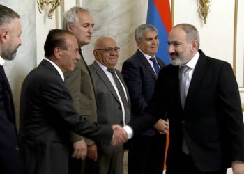 «Եվրաքվեն» կարժանանա «Հայաքվեի» ճակատագրին. «Հրապարակ»