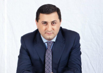 «Ընդդիմության առաջնորդը կա՛մ հասնում է հռչակված խնդրի լուծմանը, կա՛մ իրեն տանում են Թոխմախ». Ֆարմանյան