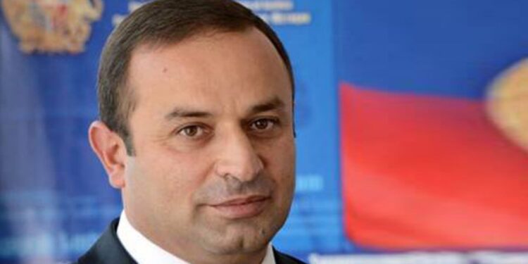 Գևորգյան եղբայրներն ազատվել են պետական համակարգից,  բայց բոլոր հարսները, որդիները, կանայք վիճակագրական կոմիտեում են. «Ժողովուրդ»