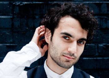 Քարերով հարվածել են ավտոմեքենային, որի մեջ է եղել Տիգրան Համասյանը․ Shamshyan.com