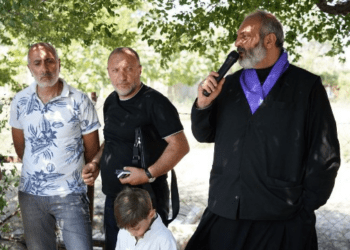 Հասկանո՞ւմ եք՝ թմրամիջոցն արդեն ուր է հասել՝ Եռաբլուր. Սրբազան (Տեսանյութ)