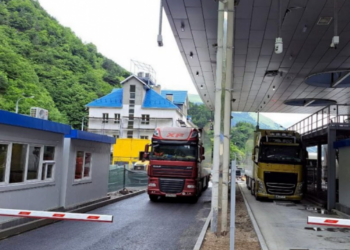 Ավելի քան 1500 հայկական բեռնատար սպասում է Վերին Լարսի անցակետում