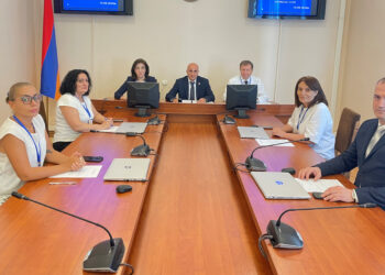 Գուրգեն Արսենյանի մանդատը տրվել է Արմենուհի Ղազարյանին