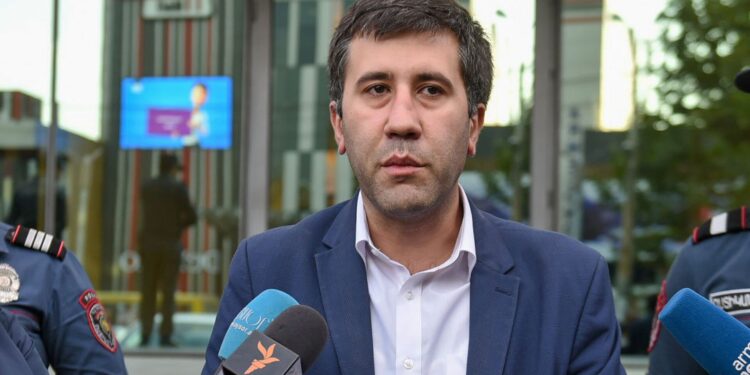 «Ոտնամանի գործով» մեղադրվող արցախցի Նարեկ Թևոսյանի խափանման միջոցը փոխվեց»․ Ռ. Մելիքյան