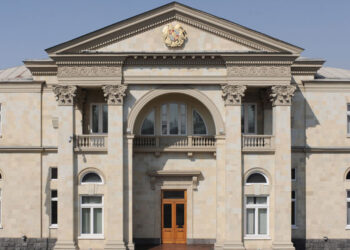 Նախագահի աշխատակազմում թափուր են առանցքային մի շարք պաշտոններ. «ժողովուրդ»