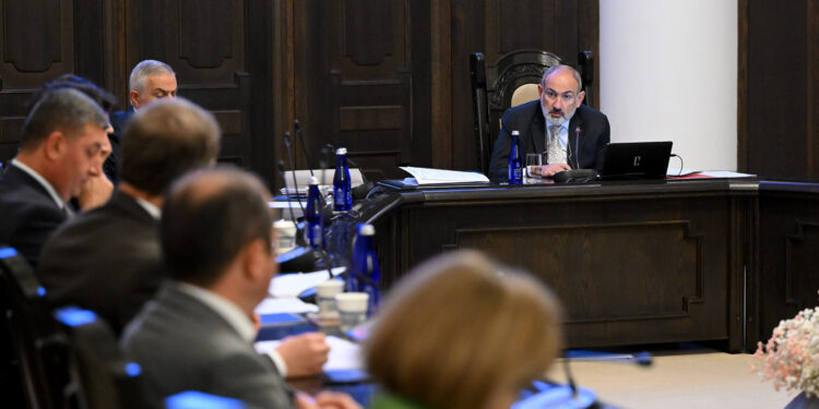 Որևէ տնտեսվարող թող չգա, ասի`«հորս արև» պահեստում 15 մլն դրամի ապրանք ենք ունեցել, ձեր վճարած հարկերը ընկալեք որպես մի գրպանից հանել, մյուս գրպանը դնելու պրոցես. Փաշինյան