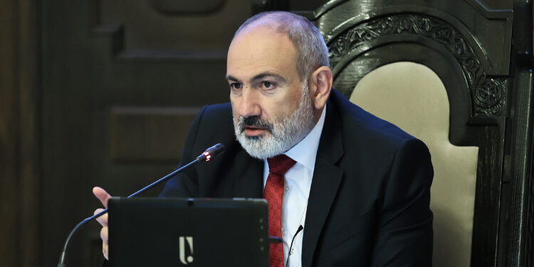 «Տաքսու վարորդների վճարած 20 դրամով պետք է ճանապարհներ կառուցվեն, երթևեկության անվտանգությունն ապահովվի, իրենց համար հաճախորդներ ապահովենք»․ Փաշինյան