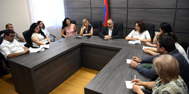 Սեպտեմբերի 1-ից տաքսու վարորդների համար ՀԴՄ-ի կիրառությունը պարտադիր կդառնա