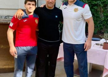 «Դուք ըմբշամարտի արքաներ եք». Արթուր Աբրահամը Փարիզում հանդիպել է Արթուր Ալեքսանյանին ու Մալխաս Ամոյանին