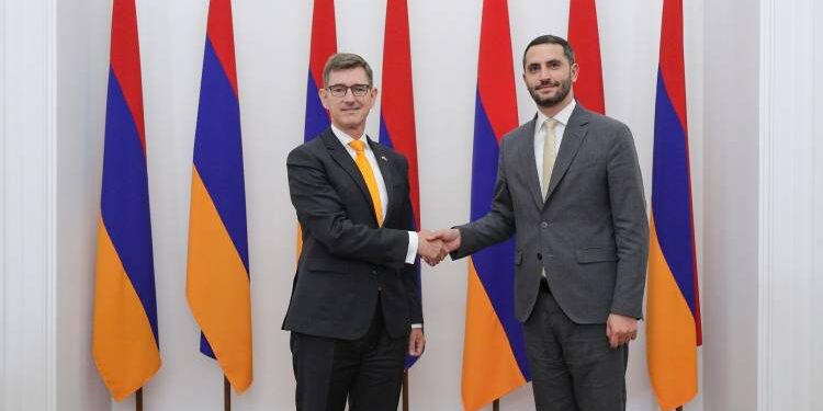 Փաշինյանն արդեն թույլ է տալիս, որ իր երկրում այլ պետության դեսպանությունը բացահայտ պայքարի իր ռազմավարական դաշնակցի դեմ. «Հրապարակ»