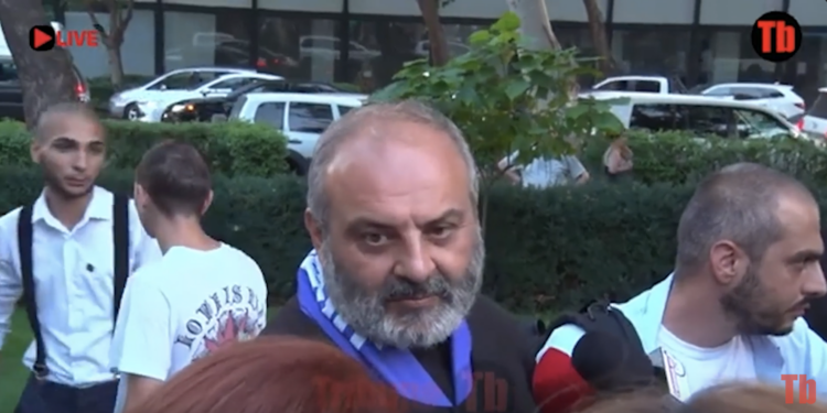 Գառնիկն ամեն տեղ խոսում է, չեմ հասցնում հետևել, սեպտեմբերին սեպտեմբեր է սպասվում. Սրբազան. տեսանյութ