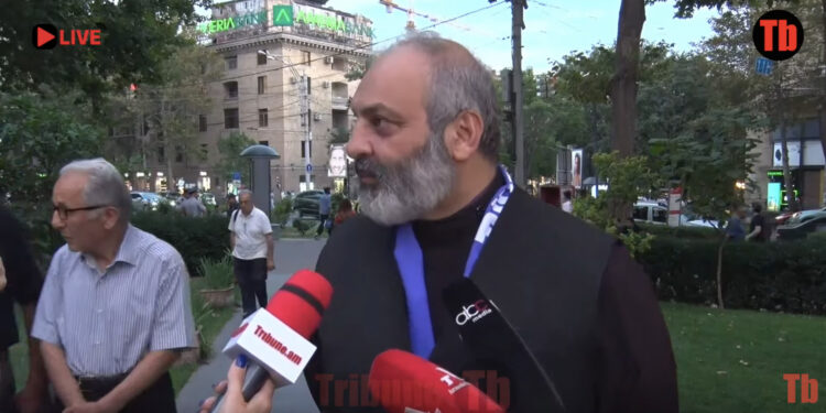 Ամեն առաջարկողի հետ բաղնիք գնացող. Բագրատ սրբազանը՝ Արամ Զավենիչին. տեսանյութ