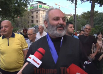 Հիվանդանոցում եմ եղել, Վեհափառն այցելել է. Բագրատ սրբազանը՝ կաթողիկոսի աթոռին աչք դնելու մասին. տեսանյութ