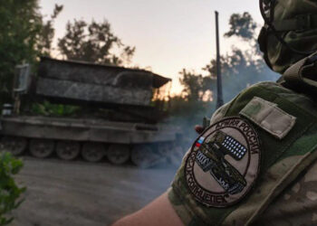 Ռուսական կողմը վերահսկողություն է սահմանել երկու բնակավայրերի նկատմամբ՝ Լուգանսկում ու Դոնեցկում