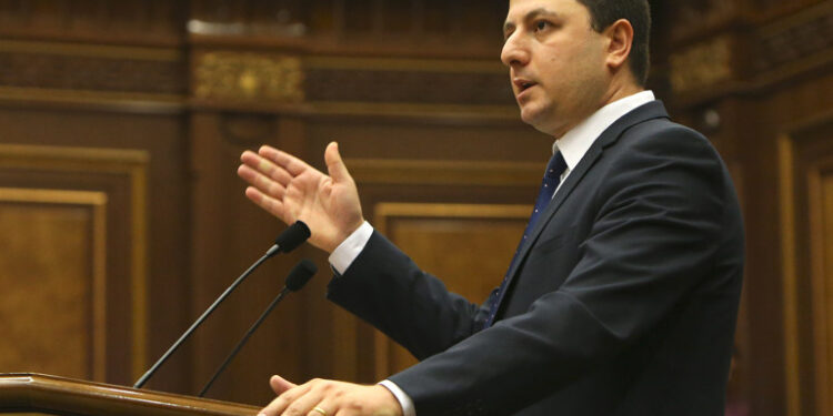 «Հայաստանին վերաբերող հիմնական արտաքին քաղաքական հարցերը քննարկվում են ՀՀ-ի բացակայության պայմաններում». Տիգրան Աբրահամյան