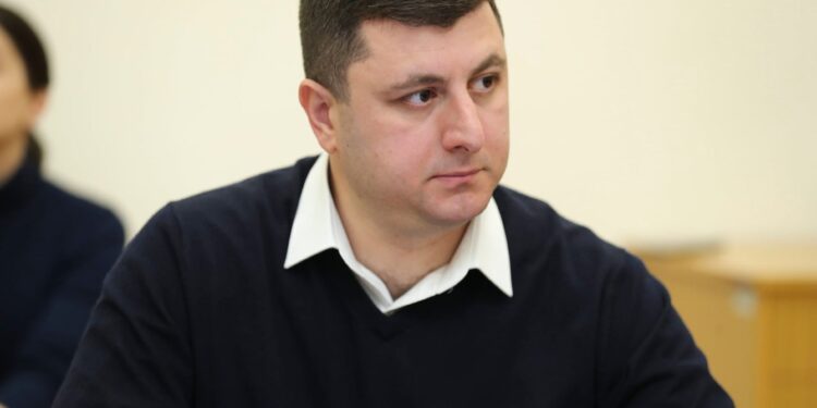 «Եթե վարժական հավաքը վերապատրաստման համար է, ապա ի՞նչ տրամաբանությամբ է կանչվում 44-օրյայի մասնակիցը». Աբրահամյան