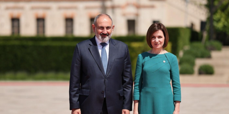 Փաշինյանը շնորհավորական ուղերձ է հղել Սանդուին Մոլդովայի Անկախության օրվա առթիվ