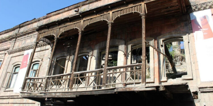 Գյումրիի «Վառեմ-մարեմ» հայտնի շենքը կվերականգնվի