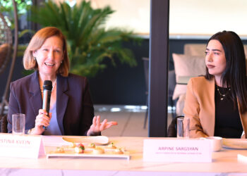 «Ձեր օրինակով ցույց եք տալիս, որ կինը կարող է արդյունավետ աշխատել ոստիկանությունում». ԱՄՆ դեսպան