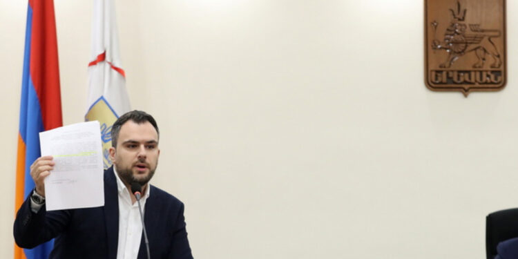 Գրիգոր Երիցյանը դատական հայց է ներկայացնելու ընդդեմ Երեւանի ավագանու. վիճարկվելու է մանդատից զրկելու հարցը․ «Ժողովուրդ»