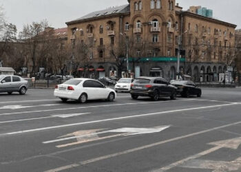 Աբովյան փողոցում առաջին երթևեկելի գոտին առանձնացվել է հասարակական տրանսպորտի համար. քաղաքապետարան