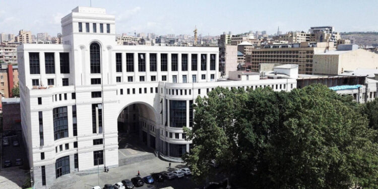 Լիբանանում Իսրայելի ավիահարվածների հետևանքով զոհերի և վիրավորների շրջանում հայերի առկայության վերաբերյալ տվյալներ այս պահին չկան․ ԱԳՆ