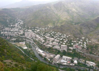 Ինչպե՞ս են փաստաթղթերով զավթել իշխանությունը Ալավերդի քաղաքում. «Ժողովուրդ»