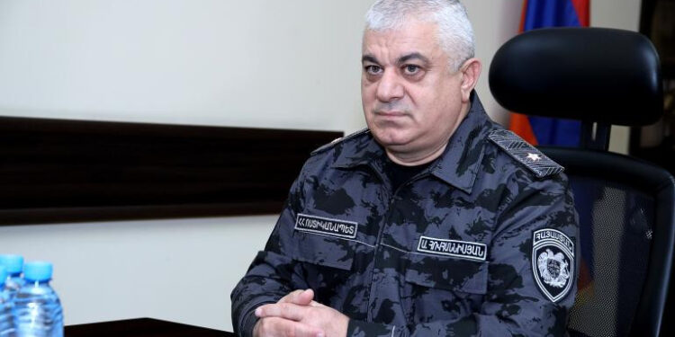 Ոստիկանապետ Արամ Հովհաննիսյանի որդին զավթել է համայնքային հողը, տիրացել ոստիկանության կայանատեղիին. «Հետք»