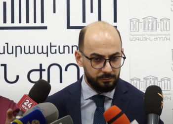 «Երբ ԼՂ վերնախավին ասում էին՝ գնացեք Սոֆիա՝ բանակցելու, դաշնակցականները ներսում փոխեցին նախագահին ու ԼՂ ներկայացուցիչներին ուղարկեցին Եվլախ». Արթուր Հովհաննիսյան
