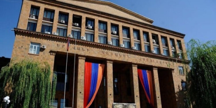 ԵՊՀ-ի և Բրյուսովի անվան համալսարանի տասնյակ դասախոսներ զրկվել են իրենց աշխատանքից՝ ընդդիմադիր հայացքների համար. «Փաստ»