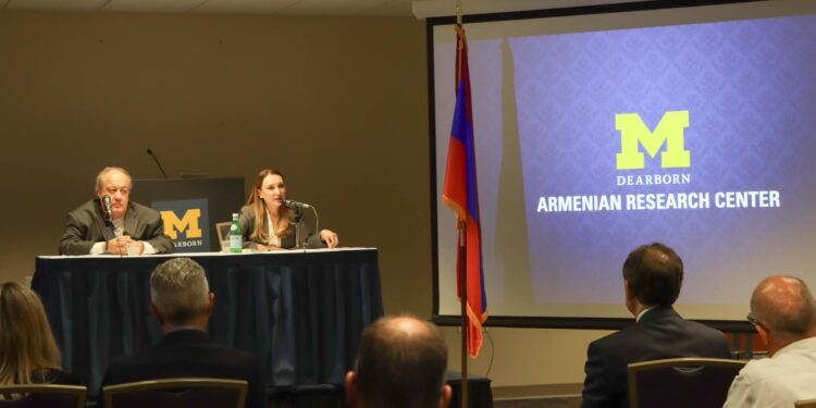 Մակունցը Միչիգանի համալսարանում ներկայացրել է «Խաղաղության խաչմերուկ» նախաձեռնությունը