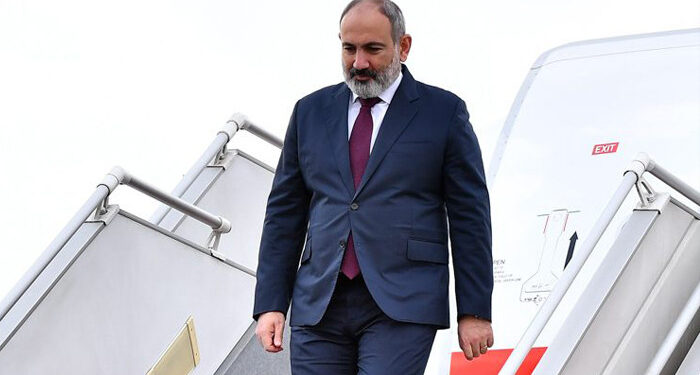 Փաշինյանը պաշտոնական այցով մեկնել է Վրաստան