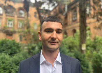 Իշխանությունն ամեն ինչ անում է Արցախի քաղաքական ղեկավարությանը ոչնչացնելու համար. «Հրապարակ»