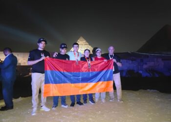 1-ական արծաթե և բրոնզե մեդալներ՝ Ինֆորմատիկայի միջազգային 36-րդ օլիմպիադայից