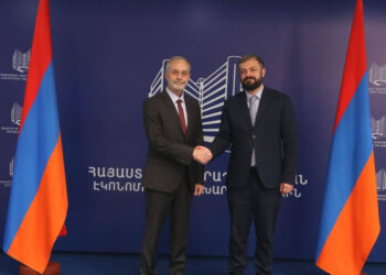 Գևորգ Պապոյանը Սլովակիայի դեսպանի հետ քննարկել է տնտեսական համագործակցության առանցքային խնդիրներ