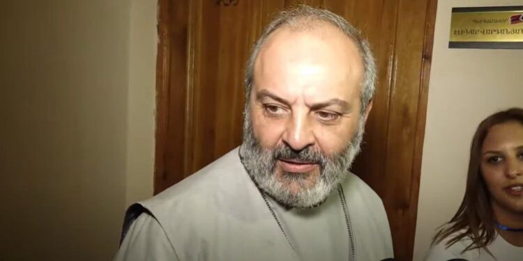 «Եթե «Քաղաքացիական պայմանագիր» խմբակցությունն ուզում է, ապա կհանդիպենք». Բագրատ սրբազանը Ազգային ժողովում է