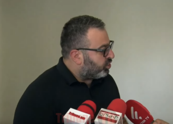 Թող մտքի ծերով չանցկացնի, որ կարա ցեխ շպրտի. Գառնիկ Դանիելյանը՝ Սուրեն Պետրոսյանին