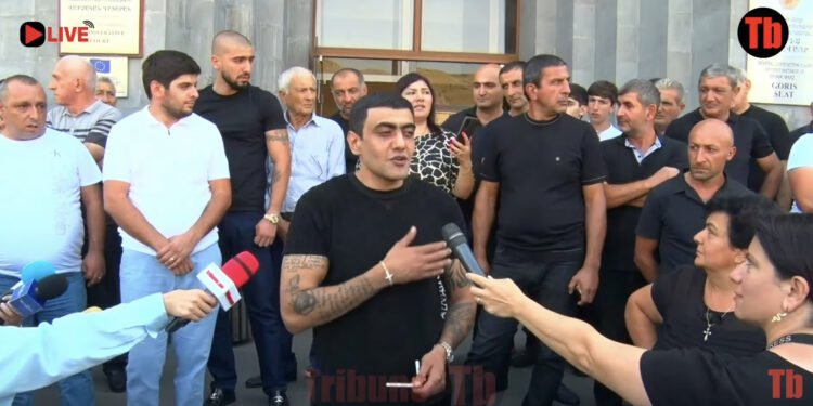 Ավել-պակաս բառեր չասեք, ինտերվյուներ չանեք. Առուշանյանը՝ գորիսեցիներին. տեսանյութ