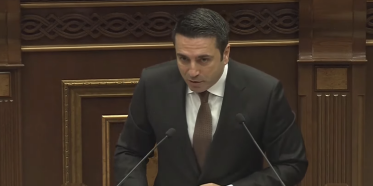 ԼՂ պաշտոնյա այլևս գոյություն չունի. Ալեն Սիմոնյանն առաջարկեց վերացնել ՀՀ-Արցախ միջխորհրդարանական հանձնաժողովի ֆորմատը