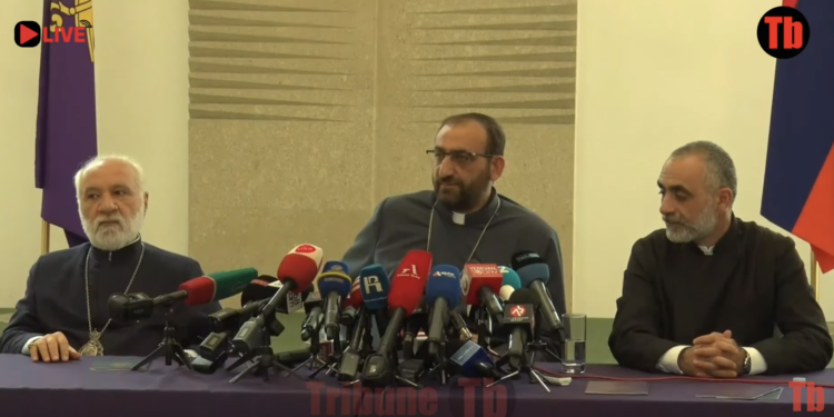 Վեհափառը օրհնե՞լ է Բագրատ սրբազանին՝ դառնալու վարչապետ. տեսանյութ