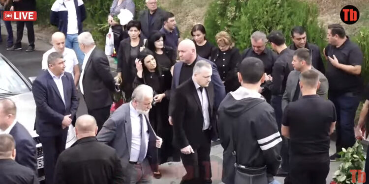 Արցախի ղեկավարները Եռաբլուրում են․ Ուղիղ