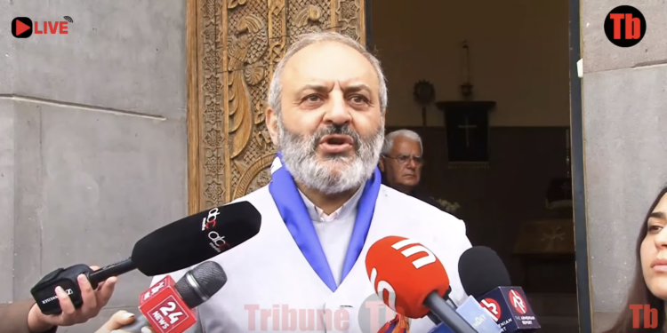 Բագրատ սրբազանն այցելել է Եռաբլուր. ՈւՂԻՂ