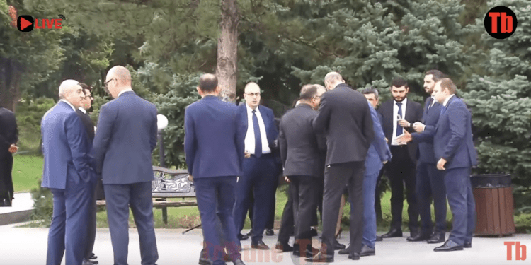 ՔՊ-ականներն ու պաշտոնյաները՝ Եռաբլուրում. ՈւՂԻՂ