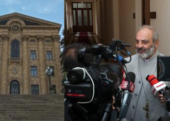 Բագրատ սրբազանի եւ ընդդիմադիր պատգամավորների հանդիպումը մոտ 2 ժամ է տեւել. «Ժողովուրդ»