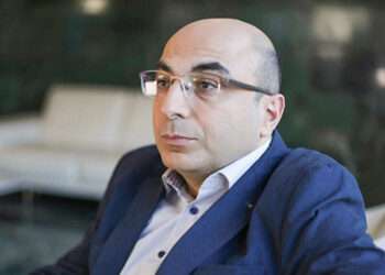 «Սկզբում պետք է փոխել հասարակության հոգեվիճակը, որ հնարավոր լինի փոխել իշխանությունը». Վահե Հովհաննիսյան