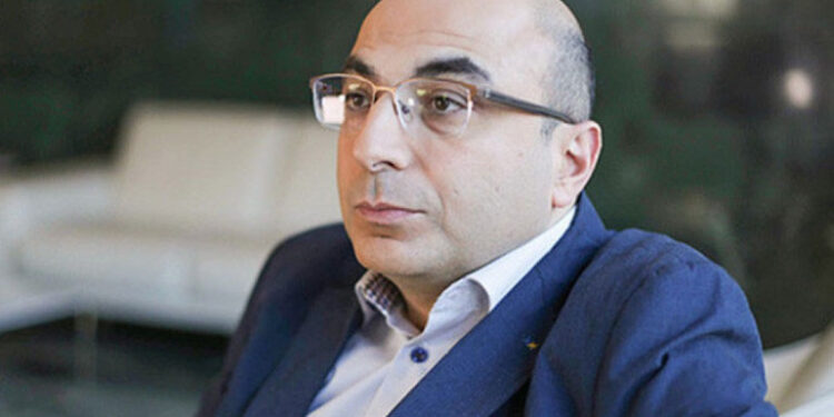 «Սկզբում պետք է փոխել հասարակության հոգեվիճակը, որ հնարավոր լինի փոխել իշխանությունը». Վահե Հովհաննիսյան