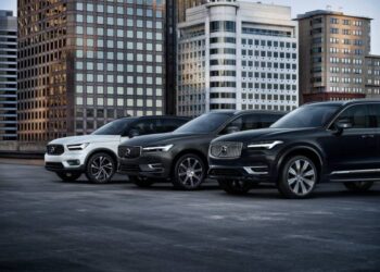 Շքեղ «Վոլվո»-ներ՝ «համեստ» իշխանականներին. «Հրապարակ»