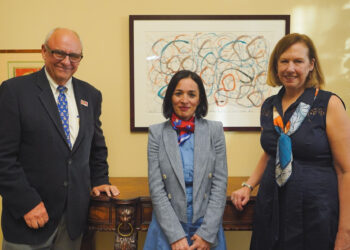 Դեսպան Քվինը և Ժաննա Անդրեասյանը ներկա են եղել Վիլյամ Սարոյանի կտավներից մեկի ցուցադրությանը