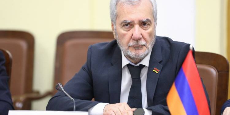 Անդրանիկ Քոչարյանի կազմակերպած լսումները ՔՊ-ում «ռազբորկաների» առիթ են դարձել. «Հրապարակ»